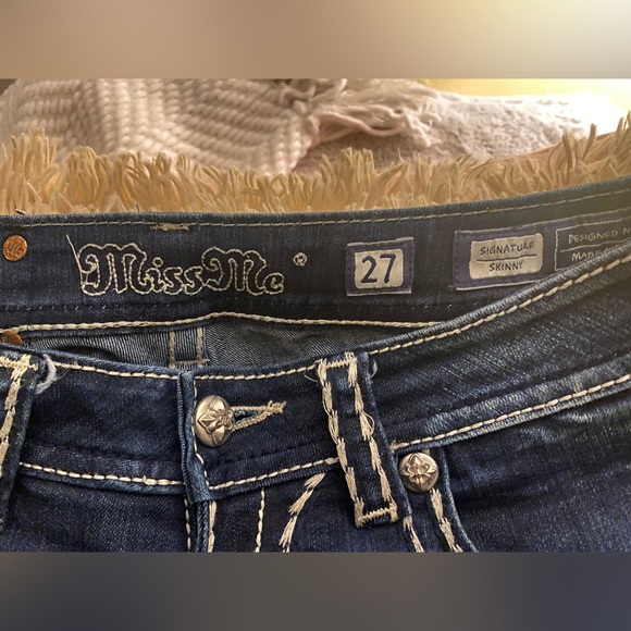 Miss Me Jeans. Size 27. - Picture 4 of 7